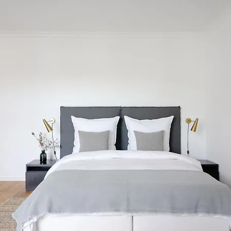 Apartment R7