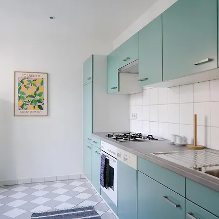 R7 Apartment